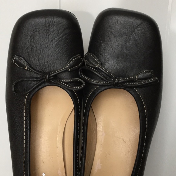 Leather Black Thick Sole Pump - Picture 6 of 12